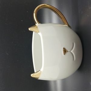 Pinky Up   Cat or Kitten   Coffee or Tea          Mug or Cup